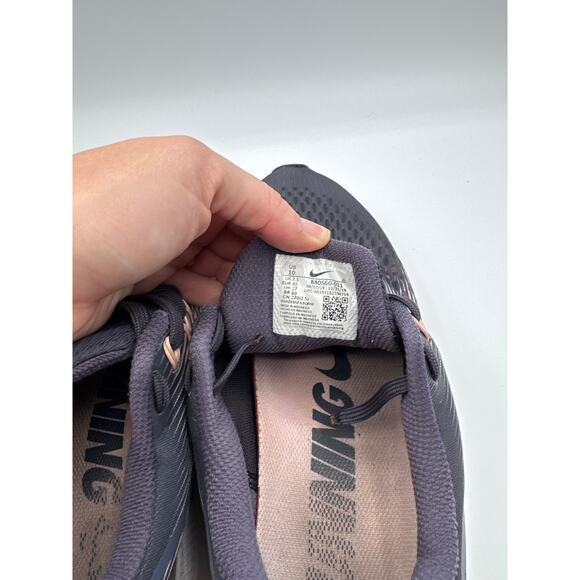 Nike Sneakers - Women's 10 - Picture 3 of 5